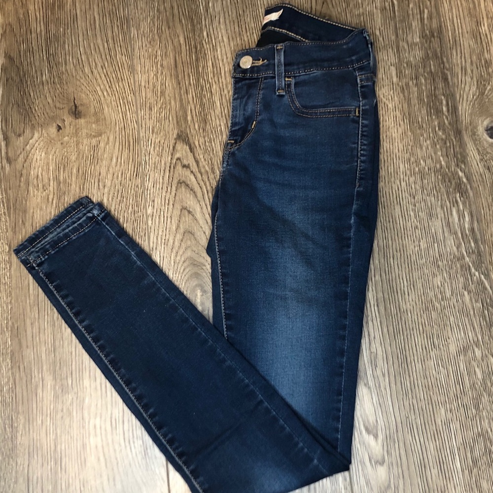 Levi’s 710